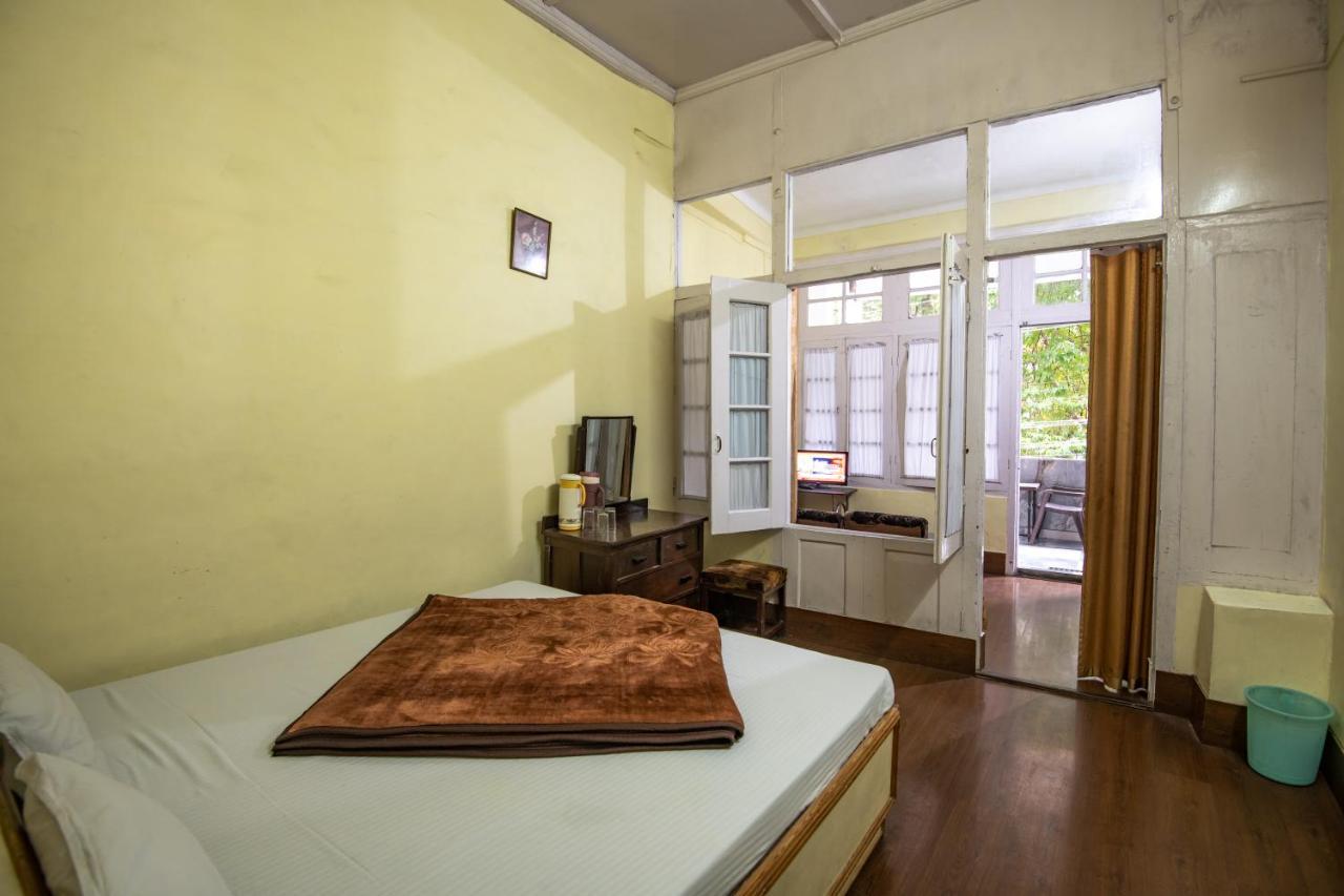 India Hotel - Lake View - Mall Road Nainital Zewnętrze zdjęcie